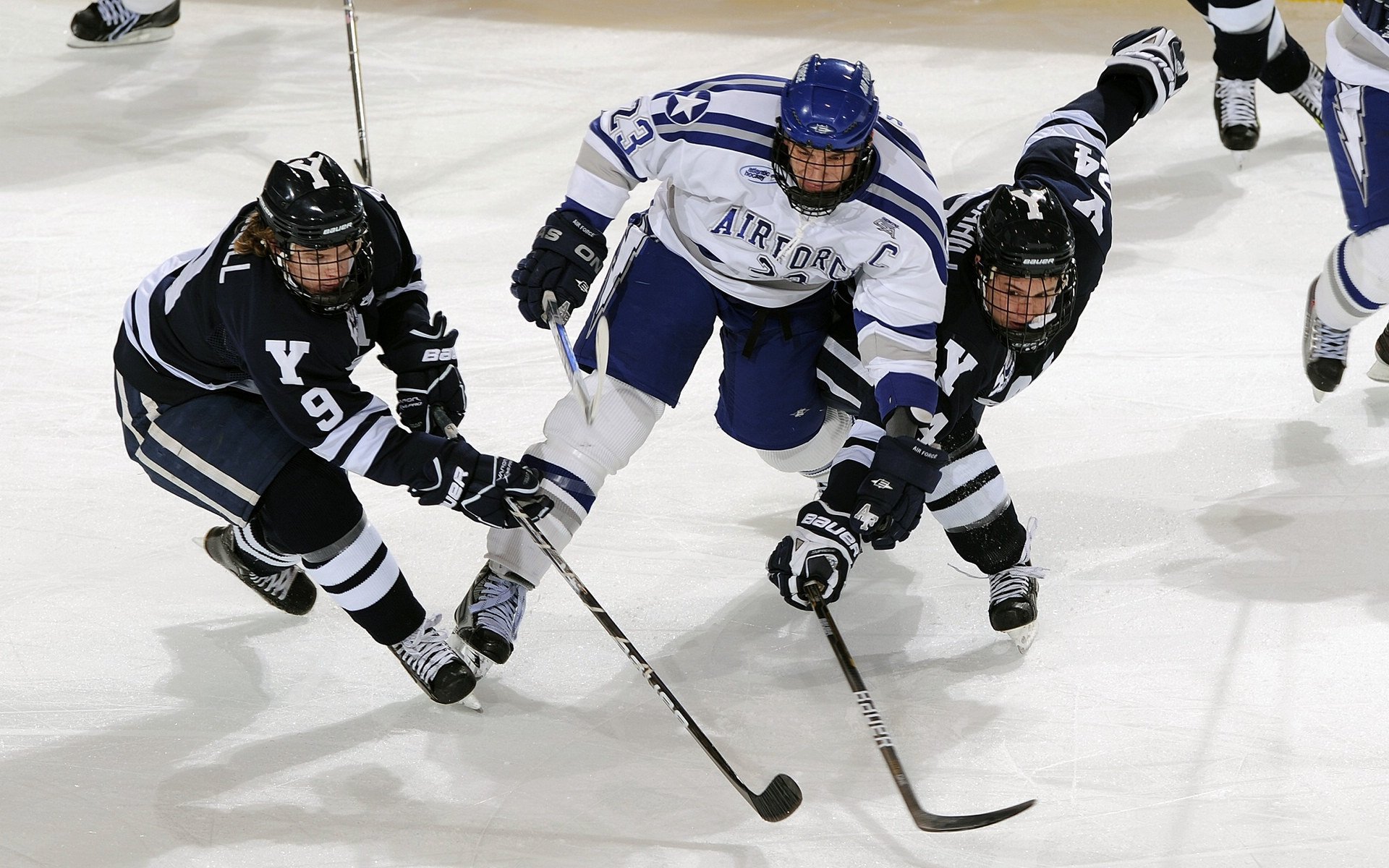 九游登录中心-纳迪亚·巴托克莱蒂在女子10000米中获得银牌，纳迪亚 克莱尔